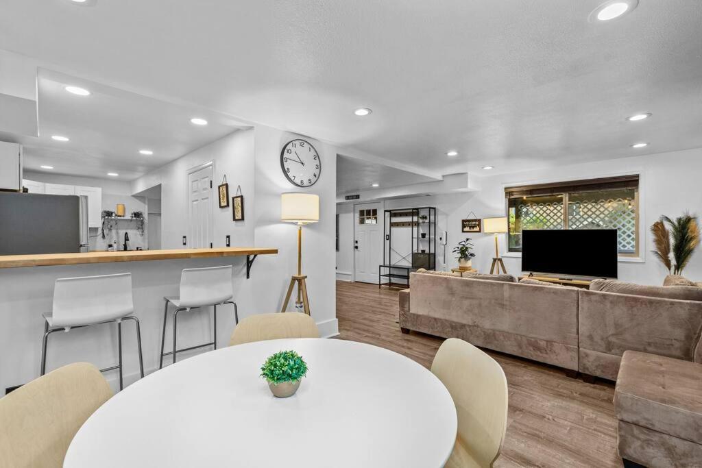 Pacific Nw Gem W/Hot-Tub 15 Minutes Airport. Apartment Auburn Exterior photo